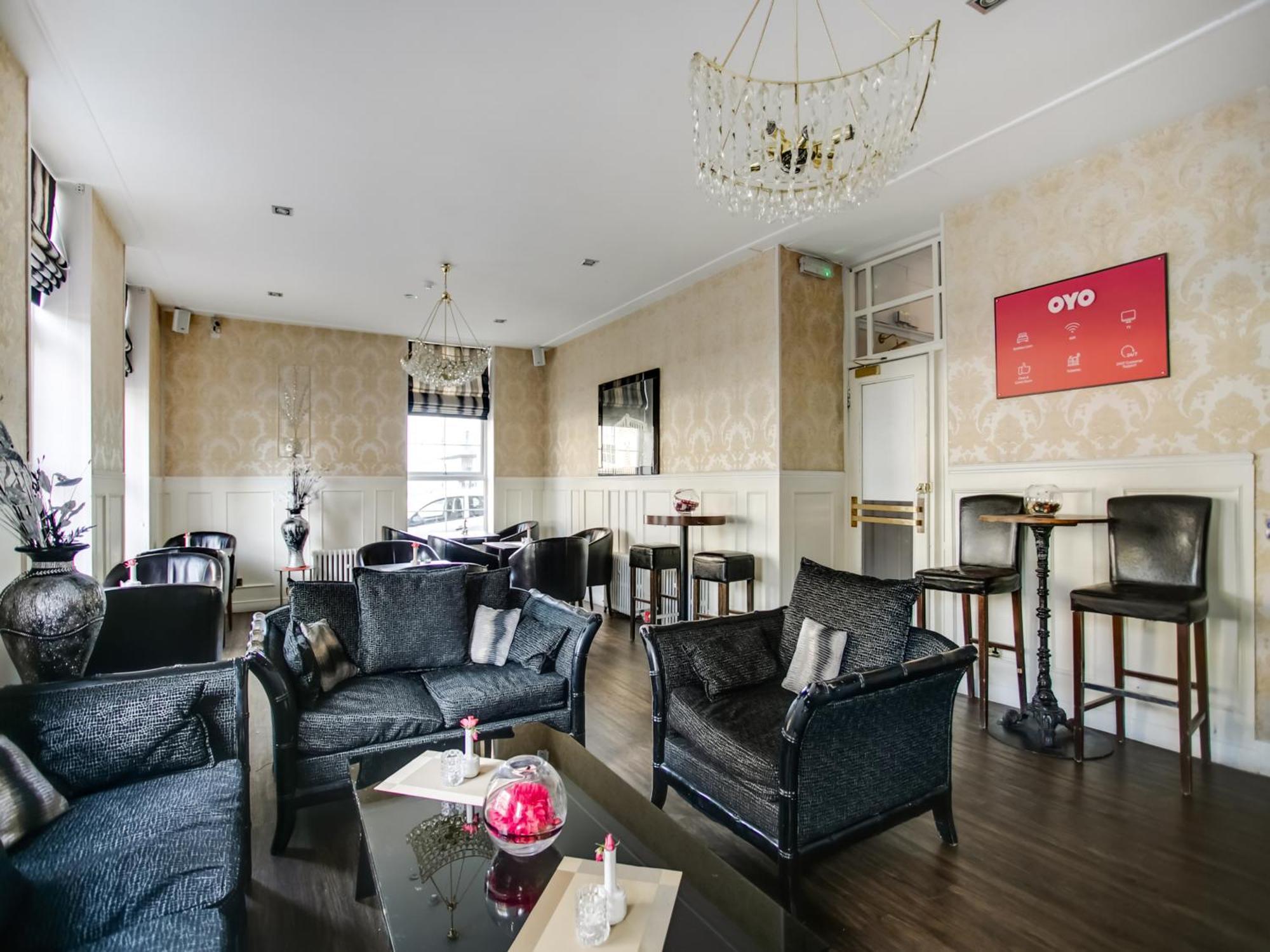 OYO Gin House Hotel Greenock Buitenkant foto