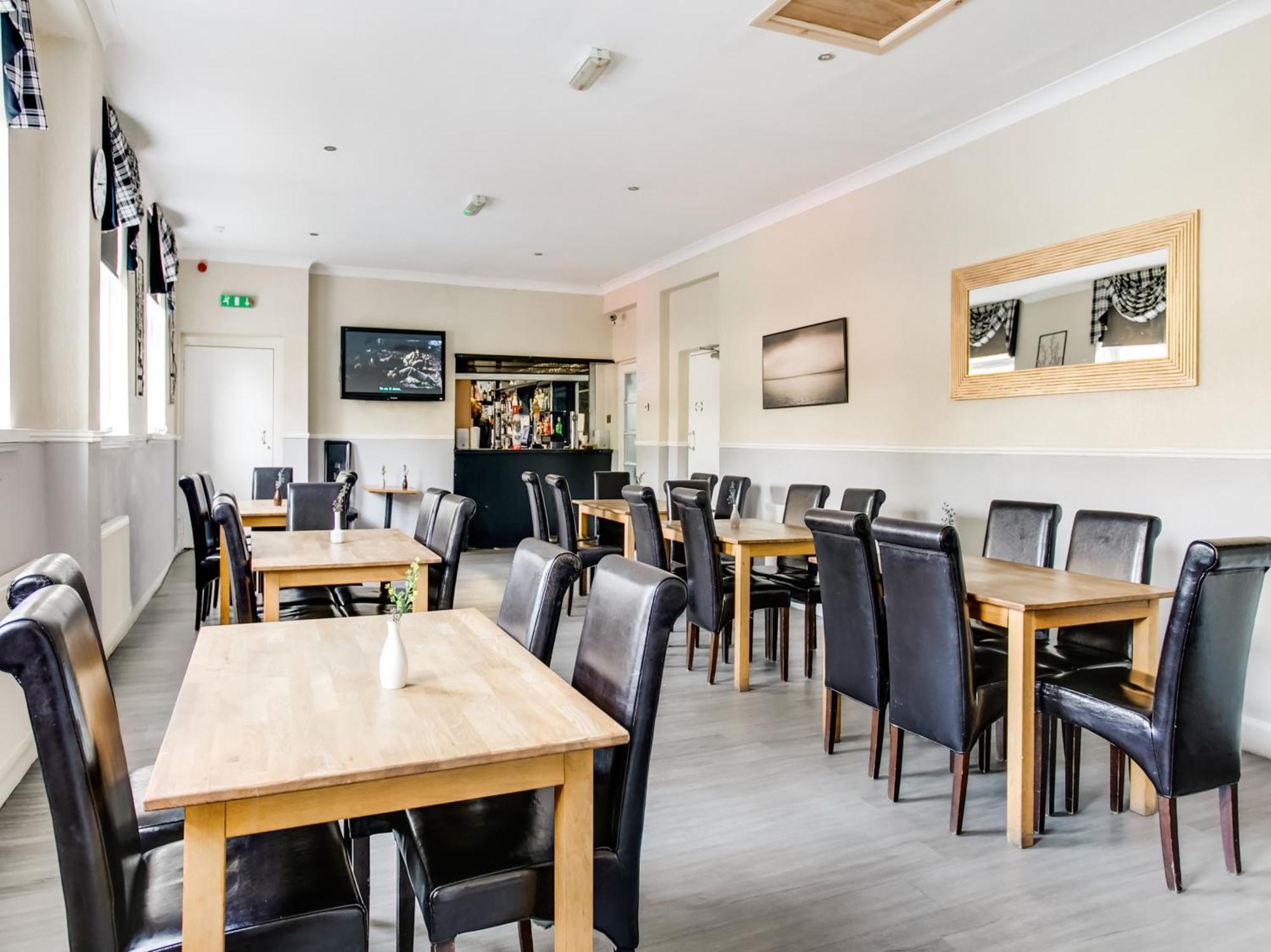 OYO Gin House Hotel Greenock Buitenkant foto