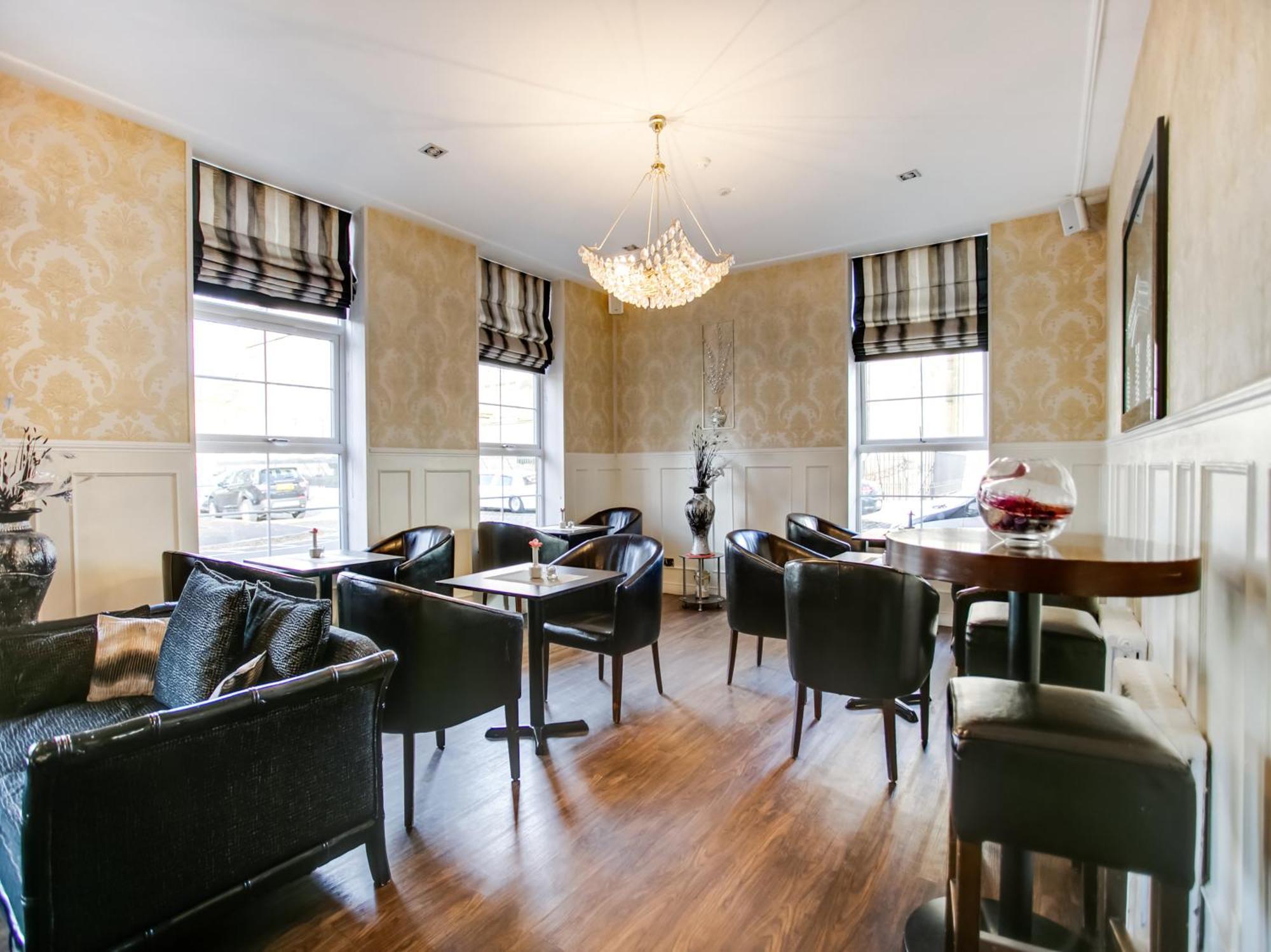 OYO Gin House Hotel Greenock Buitenkant foto