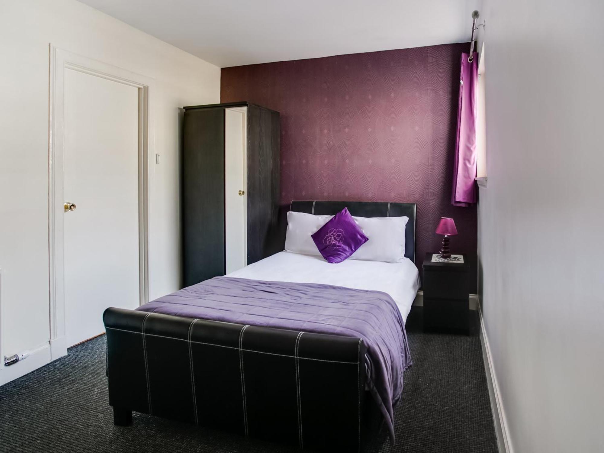 OYO Gin House Hotel Greenock Buitenkant foto