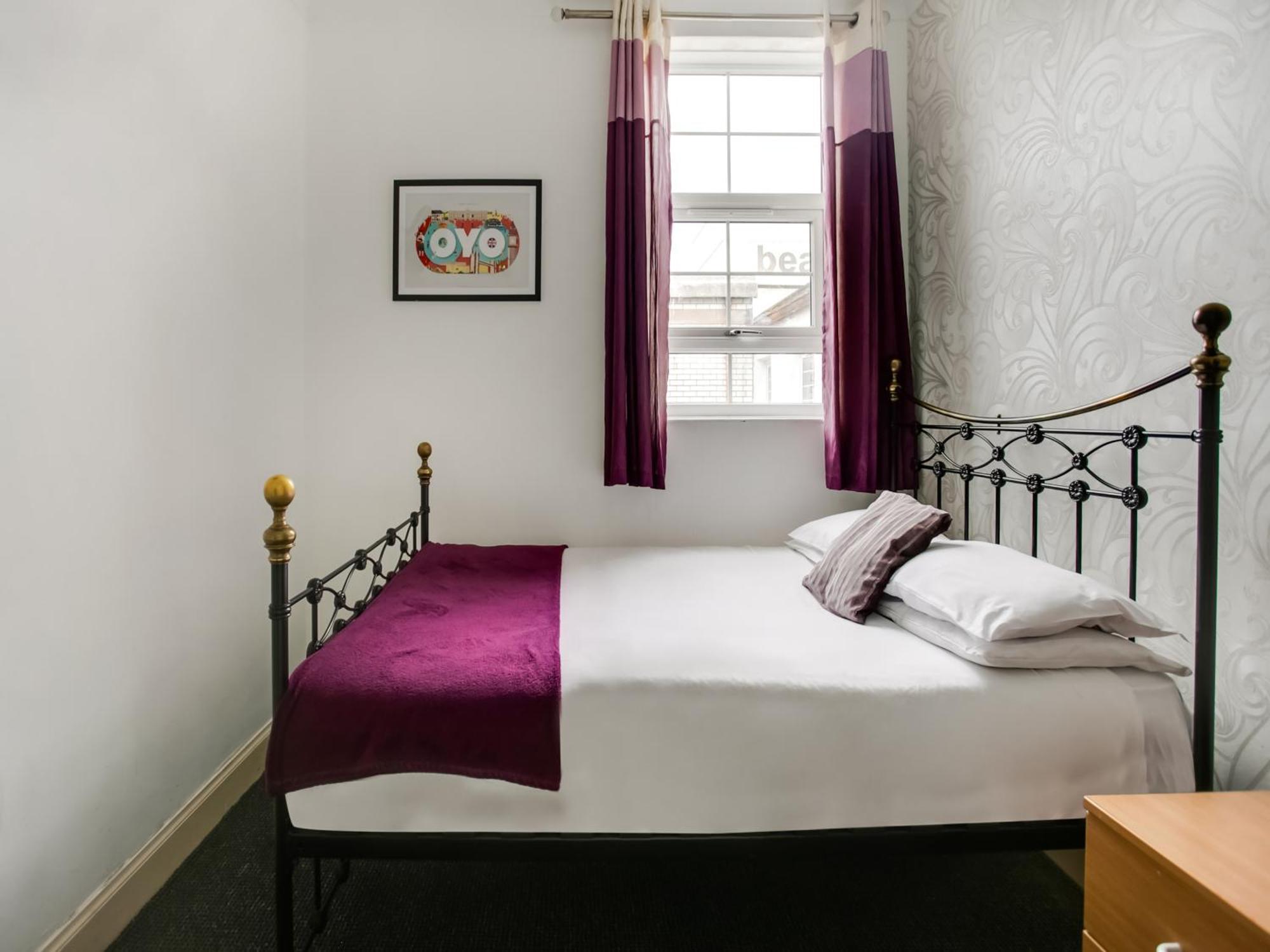 OYO Gin House Hotel Greenock Buitenkant foto