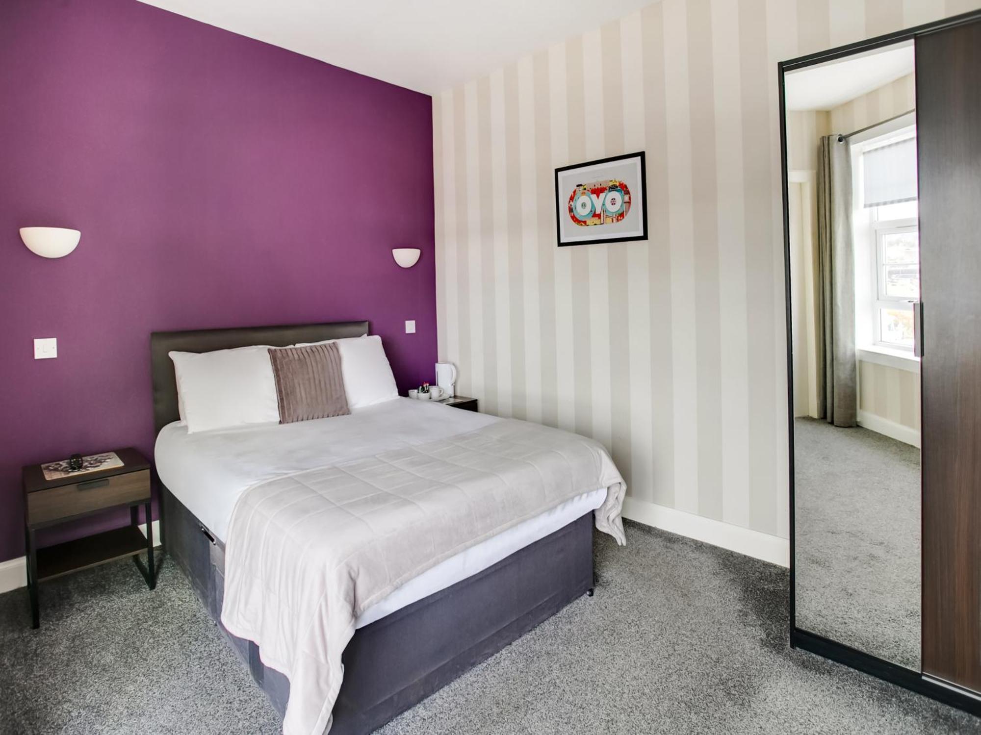OYO Gin House Hotel Greenock Buitenkant foto