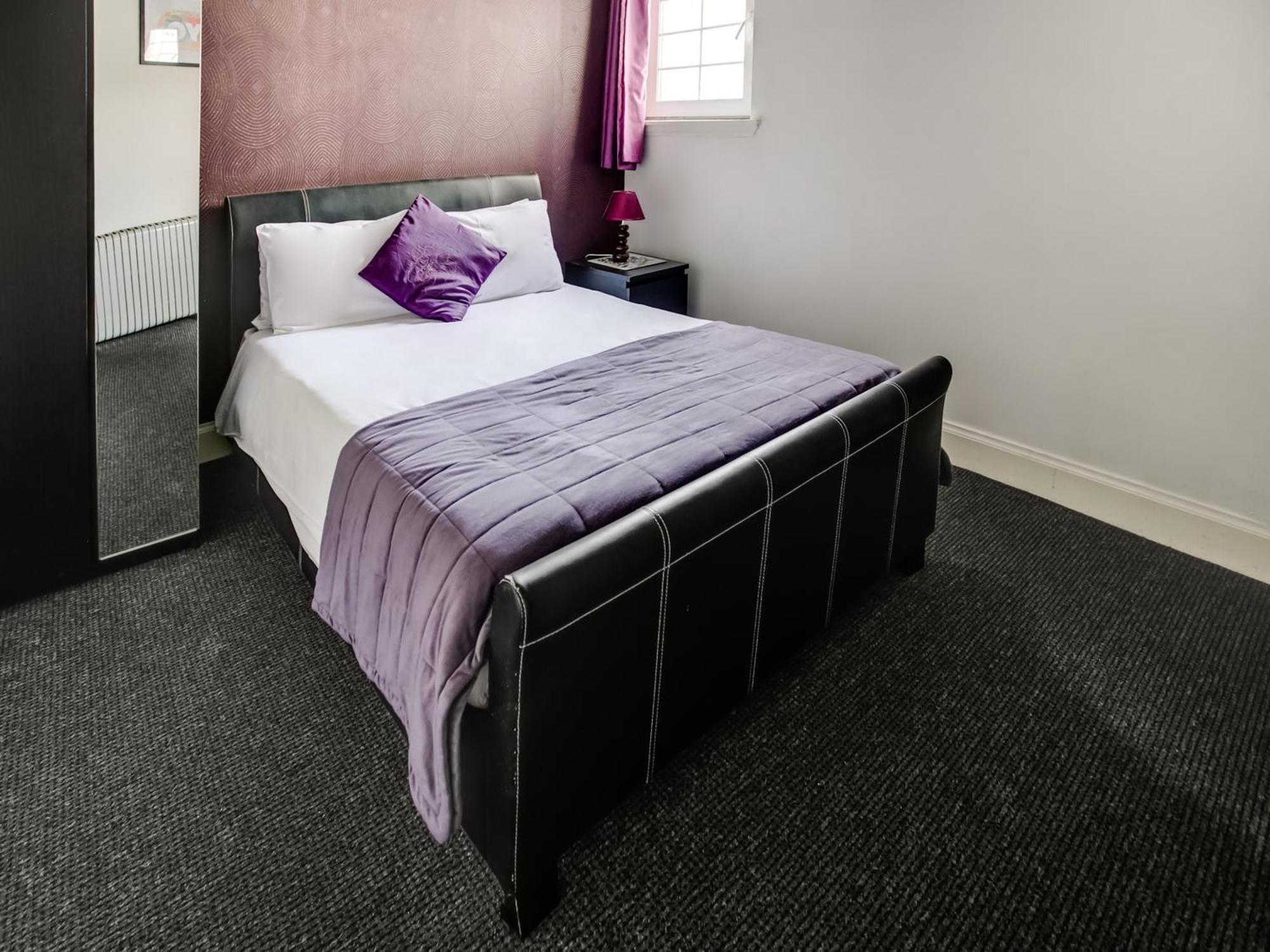 OYO Gin House Hotel Greenock Buitenkant foto