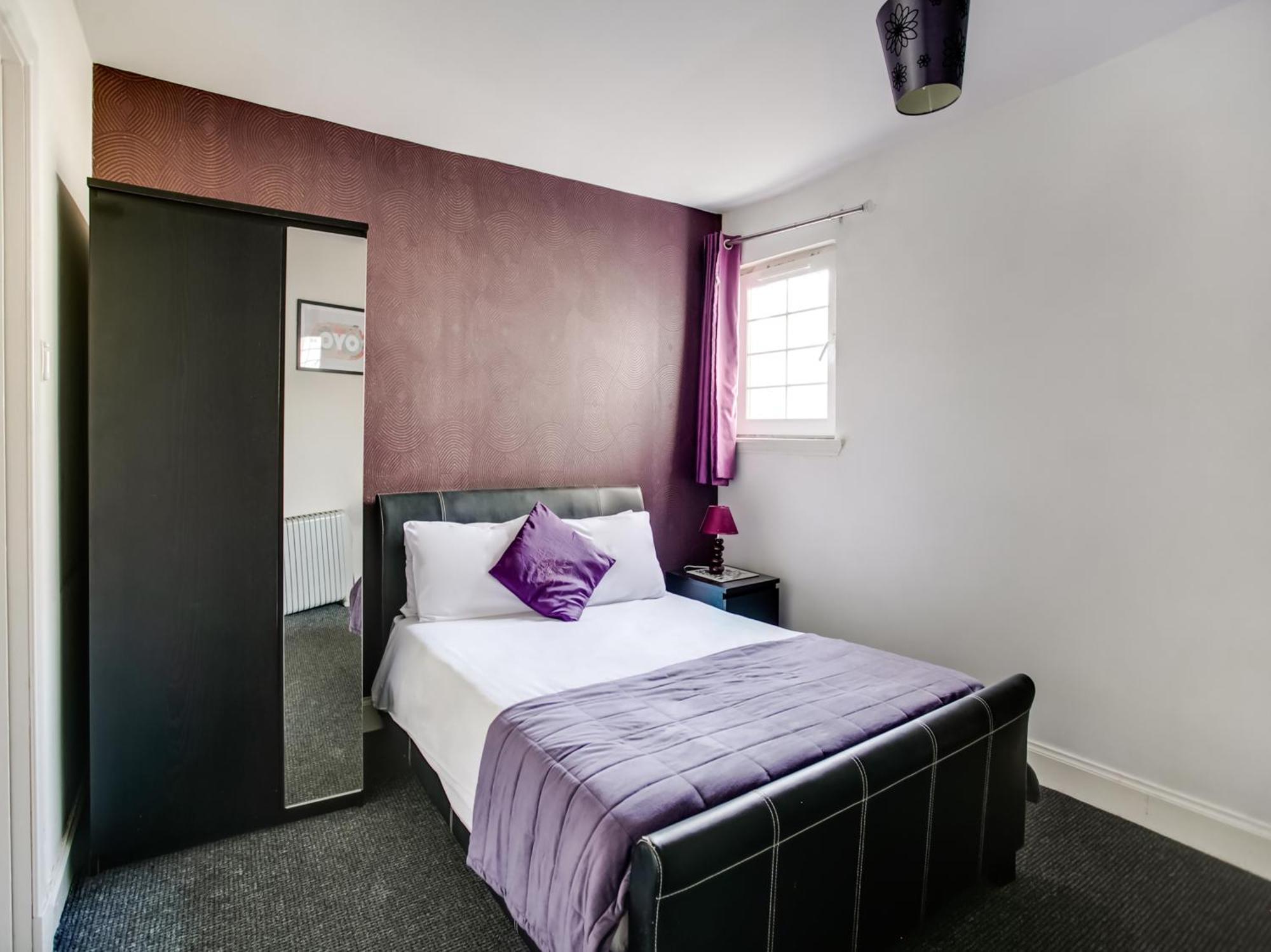 OYO Gin House Hotel Greenock Buitenkant foto